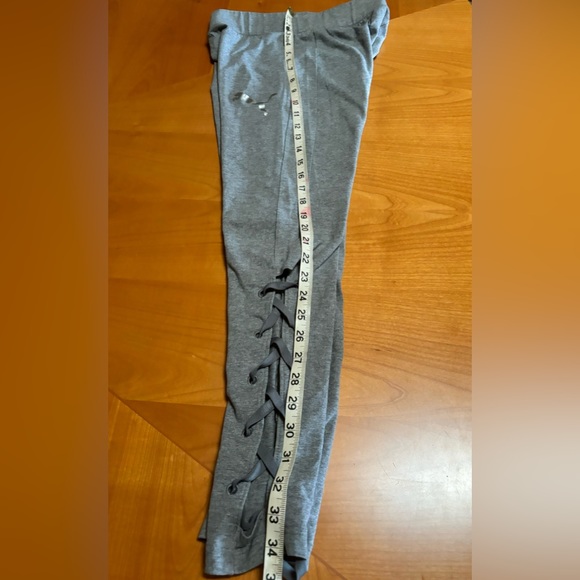 PUMA Gray yoga pants with braided leg - Picture 3 of 5